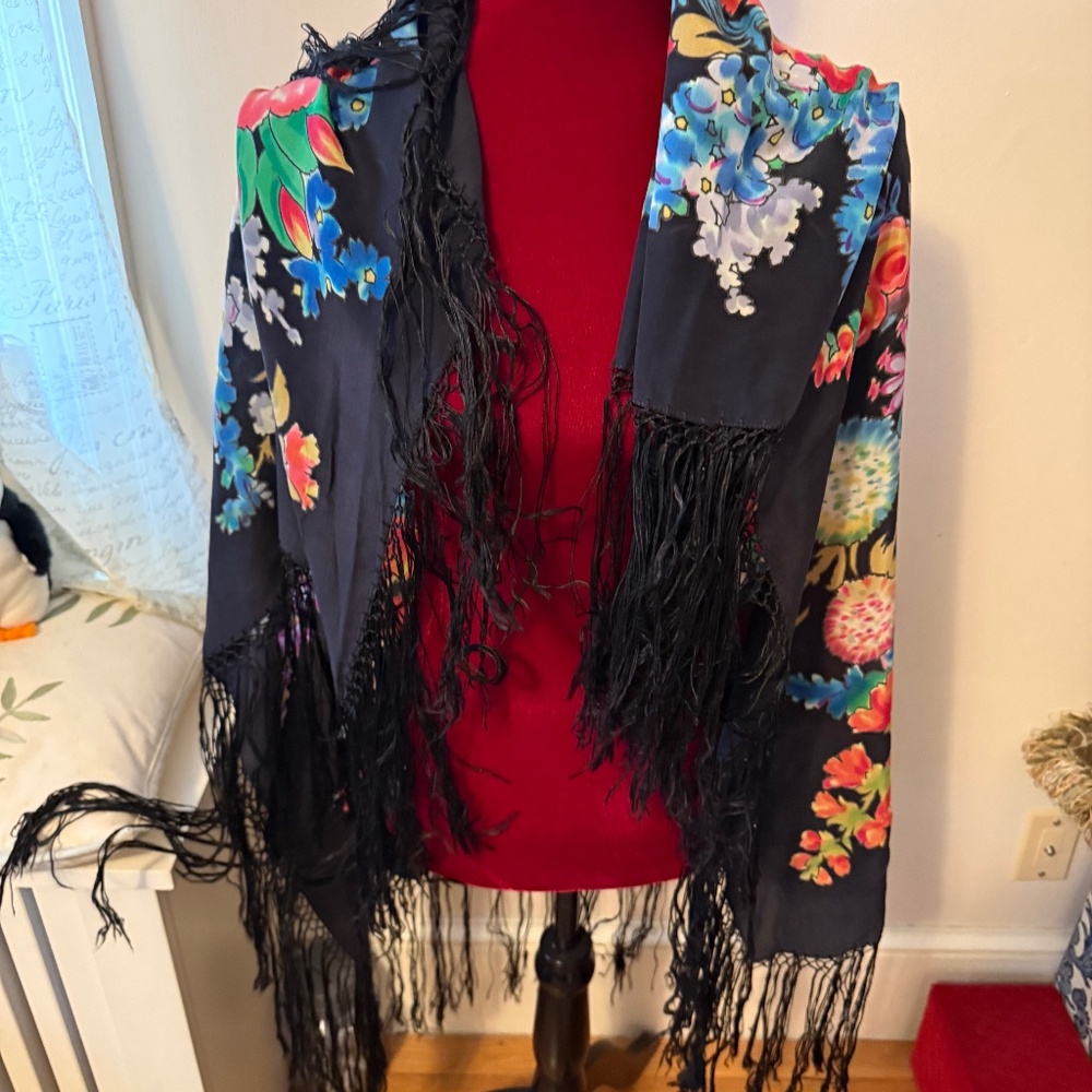 Wms Silk Floral Fringed Shawl Scarf